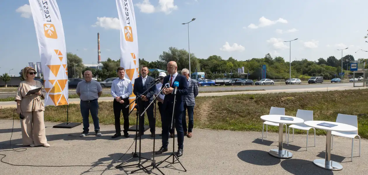 Podpisanie umowy na zaprojektowanie nowych rozwiązań drogowych w północnej części miasta, fot. Grzegorz Bukała / UM Rzeszowa