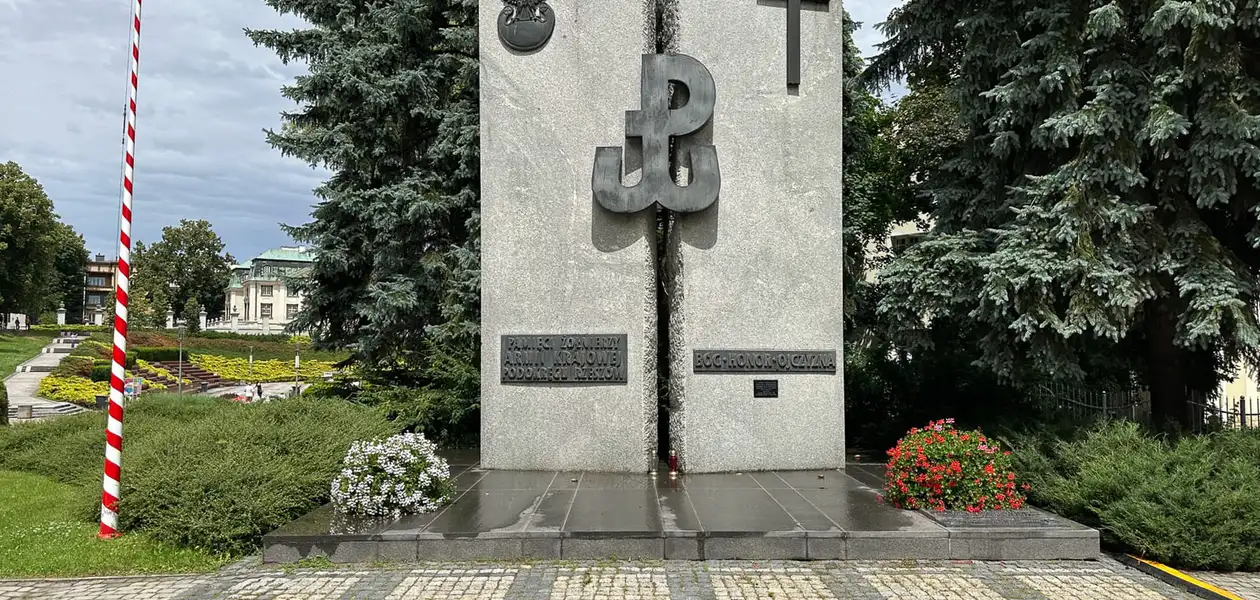Na zdj. Pomnik Pamięci Żołnierzy Armii Krajowej podokręgu Rzeszów / fot. Archiwum RESinet.pl