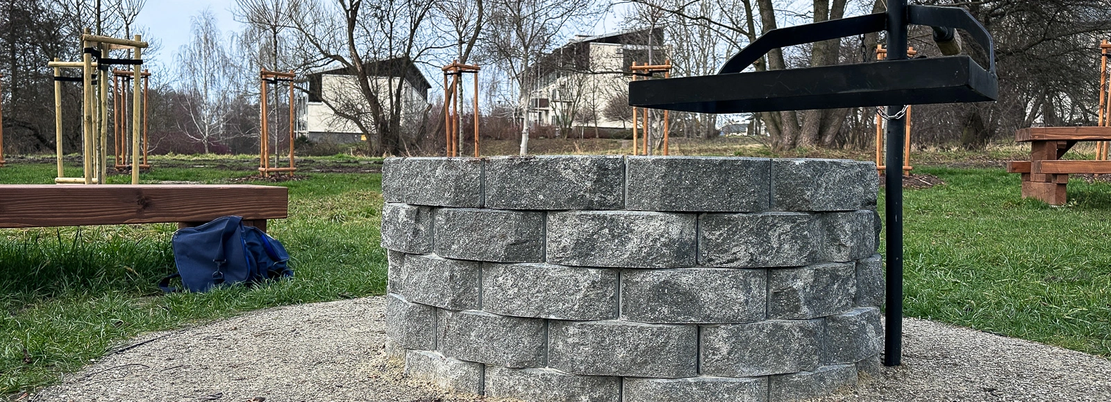 Na Baranówce powstał sad owocowy z miejscem na ognisko i grilla [ZDJĘCIA] fot. ViC / RESinet.pl 