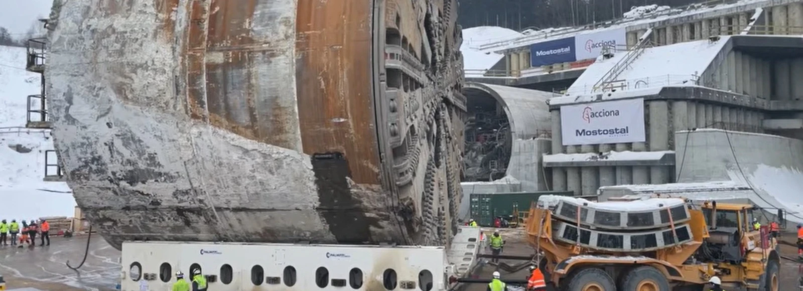 Rozpoczął się obrót „Karpatki” na S19 Rzeszów Południe - Babica. Zobacz FILM Obrót maszyny TBM Karpatka / na zdj. Kadr z nagrania GDDKiA 