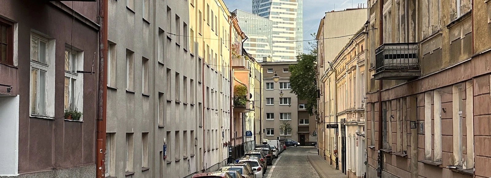 Wakacyjne zwiedzanie Rzeszowa z przewodnikiem. W 90 minut poznasz najciekawsze zakątki Śródmieścia Baldachówka  - fot. ViC / Archiwum RESinet.pl 