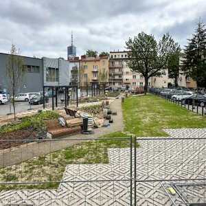 Budowa ogrodu kieszonkowego w centrum Rzeszowa, przy ul. Jagiellońskiej [czerwiec 2025]  - Rzeszów, Inwestycje