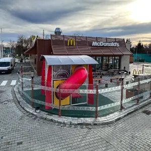 Budowa McDonald's przy ul. Dębickiej w Rzeszowie [grudzień 2025]  - Rzeszów, Inwestycje