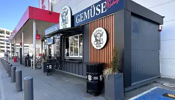 Czarny Wół przy al. Rejtana w Rzeszowie (obok marketu Kaufland) / fot. RzeszowskieSmaki.pl