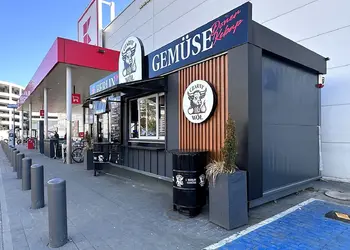 Czarny Wół przy al. Rejtana w Rzeszowie (obok marketu Kaufland) / fot. RzeszowskieSmaki.pl