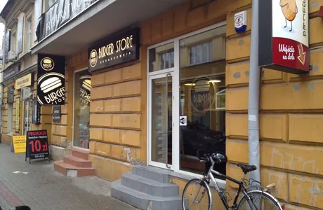 Burger Store wprowadza opłaty za opakowanie