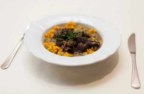 &quot;Rozgrzej się&quot; z restauracją Liszt. Zobacz ofertę zimowych smaków