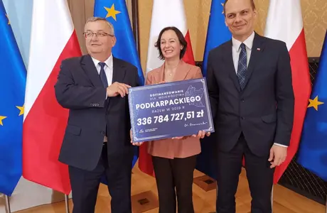 336 mln zł z budżetu państwa trafi na Podkarpacie. Środki zostaną przeznaczone na drogi lokalne