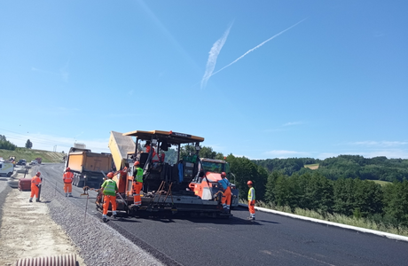 Na S19 Babica – Jawornik ułożono pierwszy odcinek próbny fot. GDDKiA 