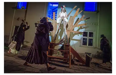 Spektakl "Śmierć na gruszy" - materiały prasowe Teatru Przedmieście