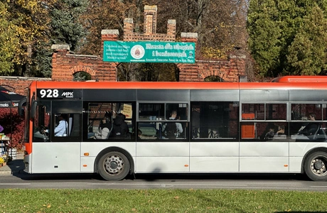 Komunikacja miejska w Rzeszowie w okresie Wszystkich Świętych. Więcej kursów, linie specjalne fot. Archiwum RESinet.pl 