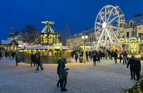 5 grudnia startuje Świąteczne Miasteczko na rzeszowskim Rynku Świąteczne Miasteczko w ubiegłum sezonie zimowym - fot. ViC / RESinet.pl 