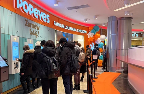 Tłumy na otwarciu Popeyes w Rzeszowie fot. RESinet.pl 