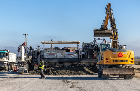 Postępują prace na budowie strategicznej inwestycji na lotnisku w Jasionce [ZDJĘCIA] fot. Biuro prasowe Portu Lotniczego Rzeszów - Jasionka 