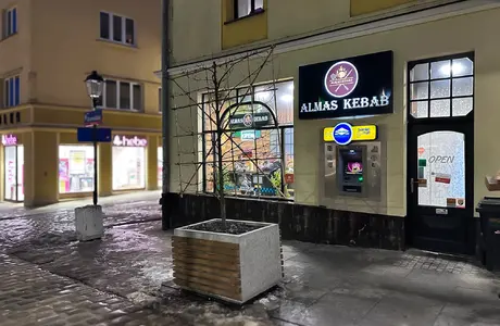 Zamiast kebaba... nowy kebab w centrum Rzeszowa Almas Kebab przy ul. Grunwaldzkiej w Rzeszowie / fot. RzeszowskieSmaki.pl 