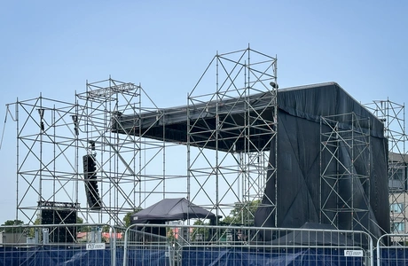 Rzeszowskie Kulturalia znów zmieniają lokalizację. Gdzie tym razem się odbędą? Scena podczas Kulturaliów w 2025 roku / fot. Archiwum RESinet.pl 