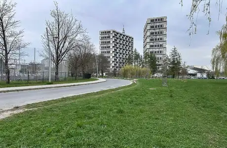 Widok na teren, na którym ma powstać Hetmańska City Park / fot. RESinet.pl