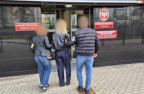 Pracownica banku podejrzana o kradzież ponad miliona złotych i pranie pieniędzy fot. KWP w Rzeszowie 