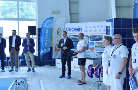 Zdjęcie z poprzedniej edycji Integracyjnych Zawodów Pływackich / Materiały organizatora