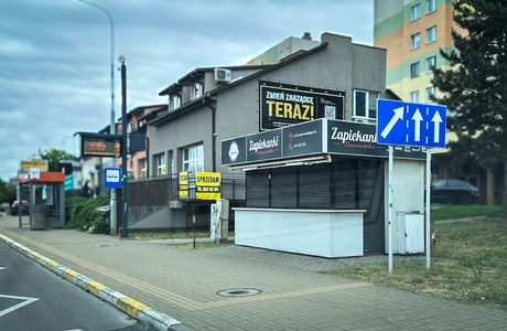 Rzeszowskie Zapiekanki otwierają drugi lokal. Tym razem w rejonie Millenium Hall Nowy lokal Rzeszowskie Zapiekanki przy ul. Krzyżanowskiego / fot. RESinet.pl 
