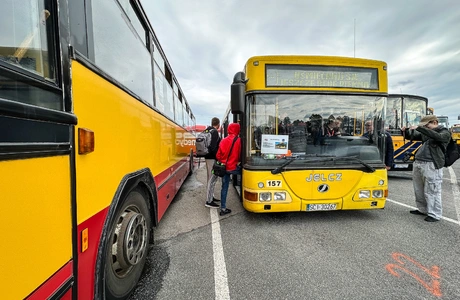 I Zlot Zabytkowych Autobusów w Rzeszowie - fot. ViC / RESinet.pl