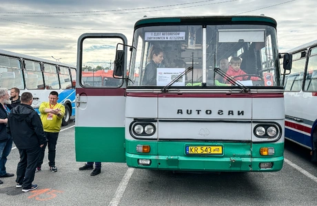 I Zlot Zabytkowych Autobusów w Rzeszowie - fot. ViC / RESinet.pl