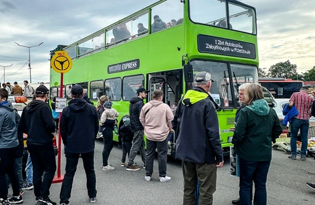 I Zlot Zabytkowych Autobusów w Rzeszowie - fot. ViC / RESinet.pl