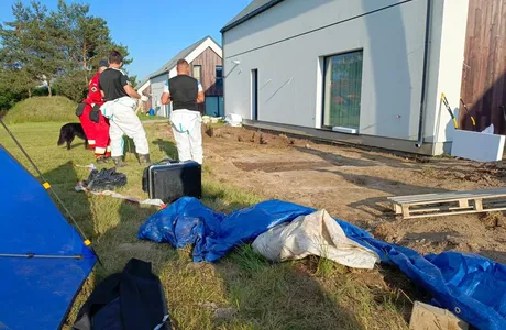 Szokujące odkrycie w Lutoryżu. Policyjne czynności na miejscu / fot. KMP w Rzeszowie