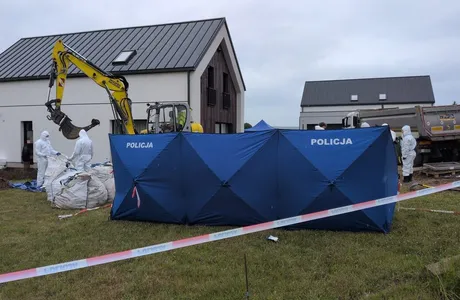 Szokujące odkrycie w Lutoryżu. Policyjne czynności na miejscu / fot. KMP w Rzeszowie