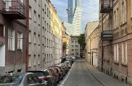Wakacyjne zwiedzanie Rzeszowa z przewodnikiem. W 90 minut poznasz najciekawsze zakątki Śródmieścia Baldachówka  - fot. ViC / Archiwum RESinet.pl 