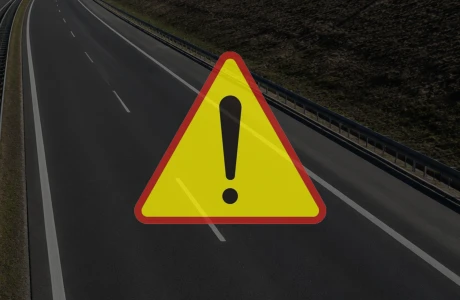 Utrudnienia na autostradzie A4 - samochód uderzył w bariery energochłonne pod Rzeszowem Zdjęcie ilustracyjne 