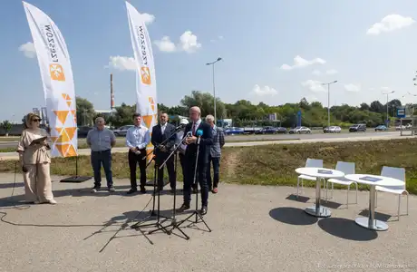 Rzeszów domyka Wisłokostradę. Prawoskręty i turbinowe rondo Kuronia Podpisanie umowy na zaprojektowanie nowych rozwiązań drogowych w północnej części miasta, fot. Grzegorz Bukała / UM Rzeszowa 