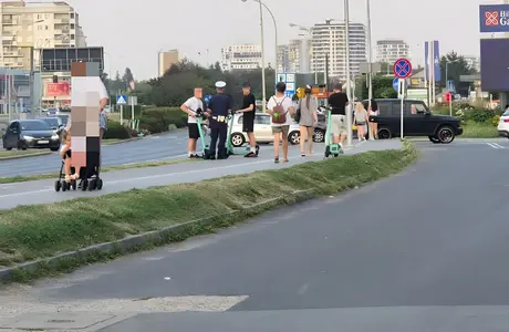 Kolejna akcja policji na ulicach Rzeszowa. Na celowniku hulajnogi elektryczne fot. KMP w Rzeszowie 