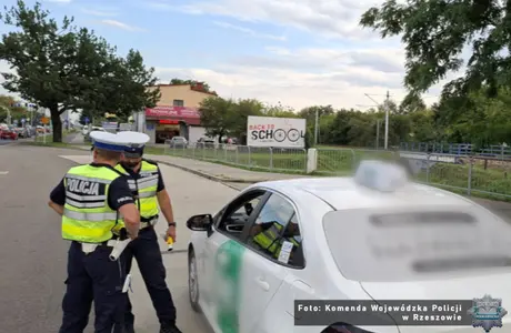 Policyjne kontrole przewozu osób „na aplikację” / fot. KMP w Rzeszowie