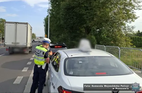 Policyjne kontrole przewozu osób „na aplikację” / fot. KMP w Rzeszowie
