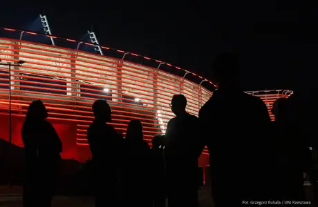 Nocne próby oświetlenia, nagłośnienia i podświetlenia elewacji PCLA - fot. Grzegorz Bukała / UM Rzeszowa