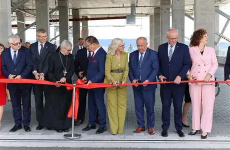 Otwarcie lądowiska i parkkngu przy KSW w Rzeszowie, fot. Artur Cybulski / KSW