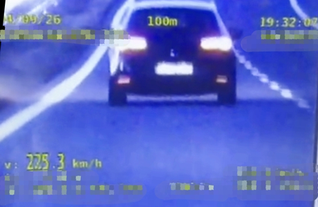 19-latek z Rzeszowa pędził ekspresówką 225 km/h fot. KPP w Nisku 