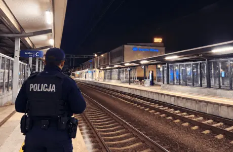 Ukradli w pociągu walizkę o wartości 18 tys. zł. Sprawcy są już w rękach policji fot. KMP w Rzeszowie 