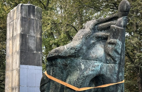 Rozbiórka Pomnika Wdzięczności Armii Czerwonej, fot. ViC / RESinet.pl