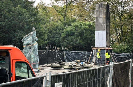 Rozbiórka Pomnika Wdzięczności Armii Czerwonej, fot. ViC / RESinet.pl