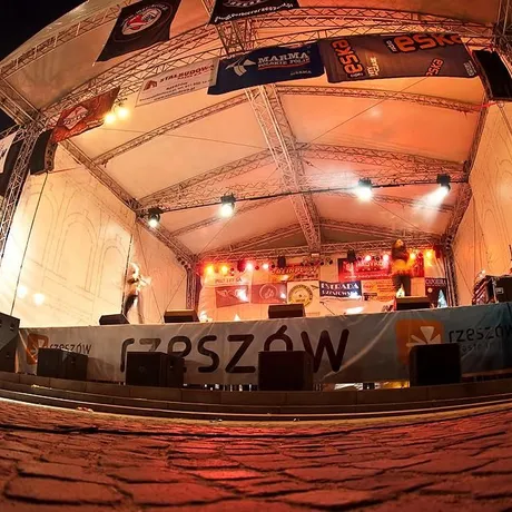 Motocykliści Dzieciom - Rynek - Rzeszów - kwiecień 2009 - fot 17