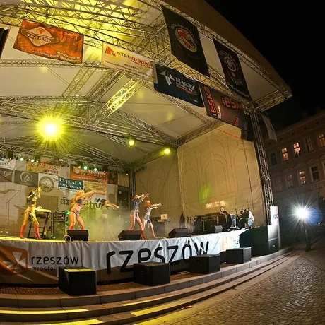 Motocykliści Dzieciom - Rynek - Rzeszów - kwiecień 2009 - fot 16