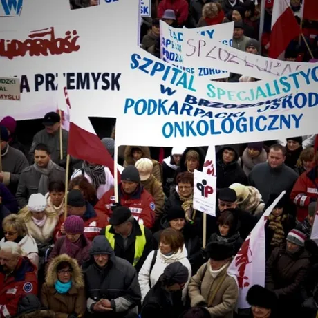 Manifestacja przed siedzibą NFZ - Rzeszów - 14.01.2010 - fot 8