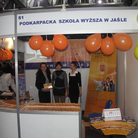 V Podkarpackie Targi Edukacyjne -Hala Podpromie-Rzeszów-9-10.02.2010 - fot 50