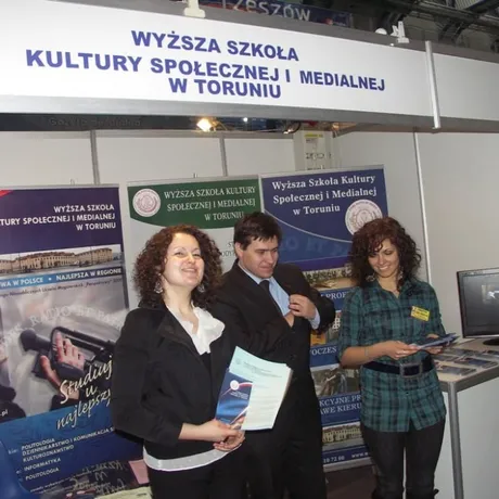 V Podkarpackie Targi Edukacyjne -Hala Podpromie-Rzeszów-9-10.02.2010 - fot 49