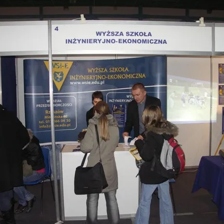 V Podkarpackie Targi Edukacyjne -Hala Podpromie-Rzeszów-9-10.02.2010 - fot 47
