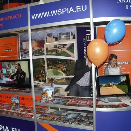 V Podkarpackie Targi Edukacyjne -Hala Podpromie-Rzeszów-9-10.02.2010 - fot 43
