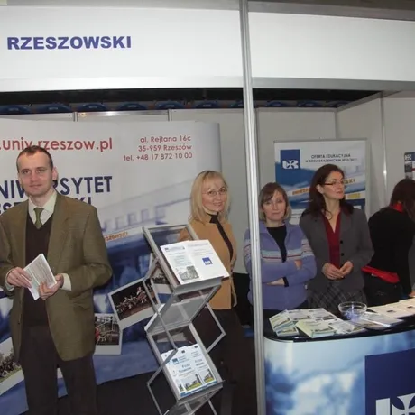V Podkarpackie Targi Edukacyjne -Hala Podpromie-Rzeszów-9-10.02.2010 - fot 39