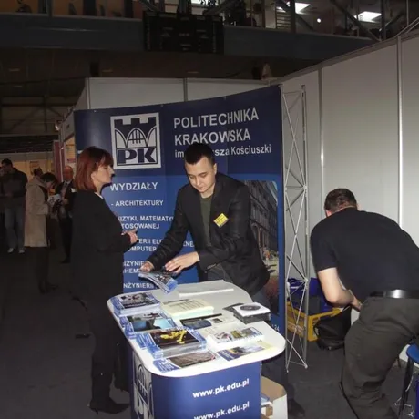 V Podkarpackie Targi Edukacyjne -Hala Podpromie-Rzeszów-9-10.02.2010 - fot 16
